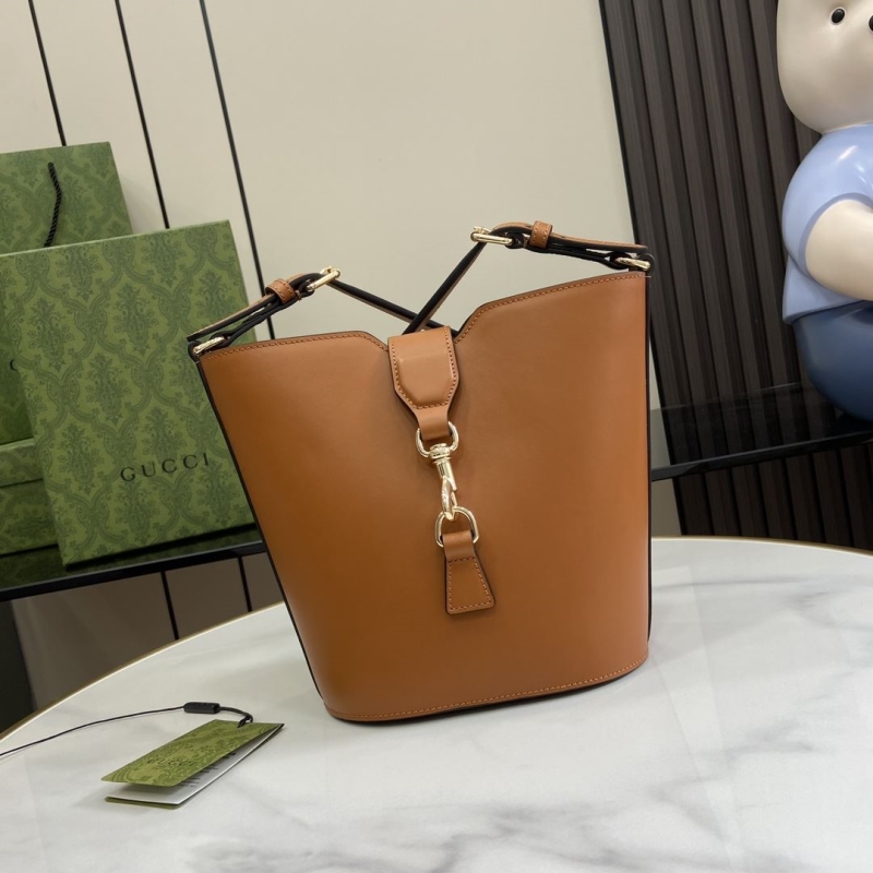 G*u*i bucket bags